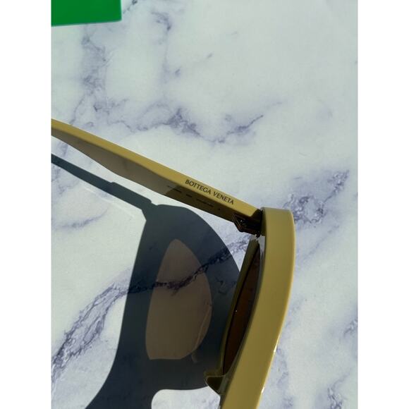 NEW Bottega Veneta BV1325S Yellow Cat Eye Sunglasses - Picture 4 of 8